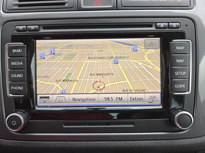 2015 Volkswagen Tiguan - Image 22