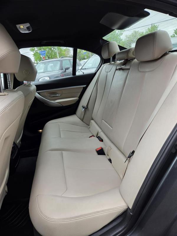 2017 Bmw 3 Series - Image 13