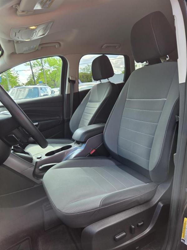 2015 Ford Escape - Image 16