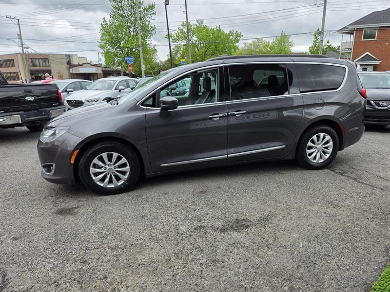 chrysler Pacifica 2017 - 4