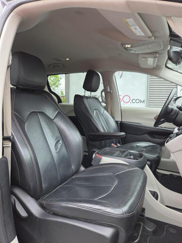 chrysler Pacifica 2017 - 11