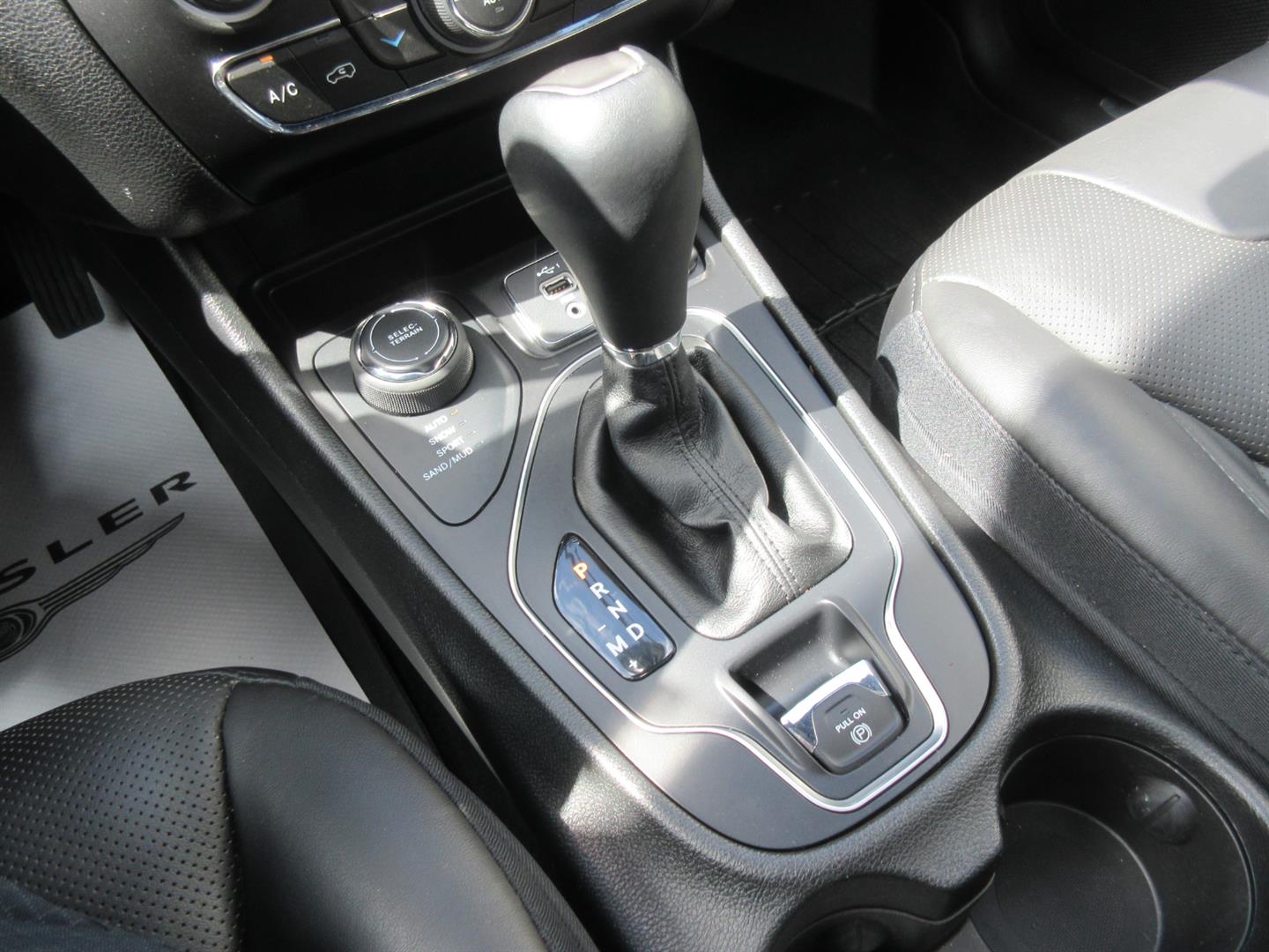 jeep Cherokee 2021 - 37