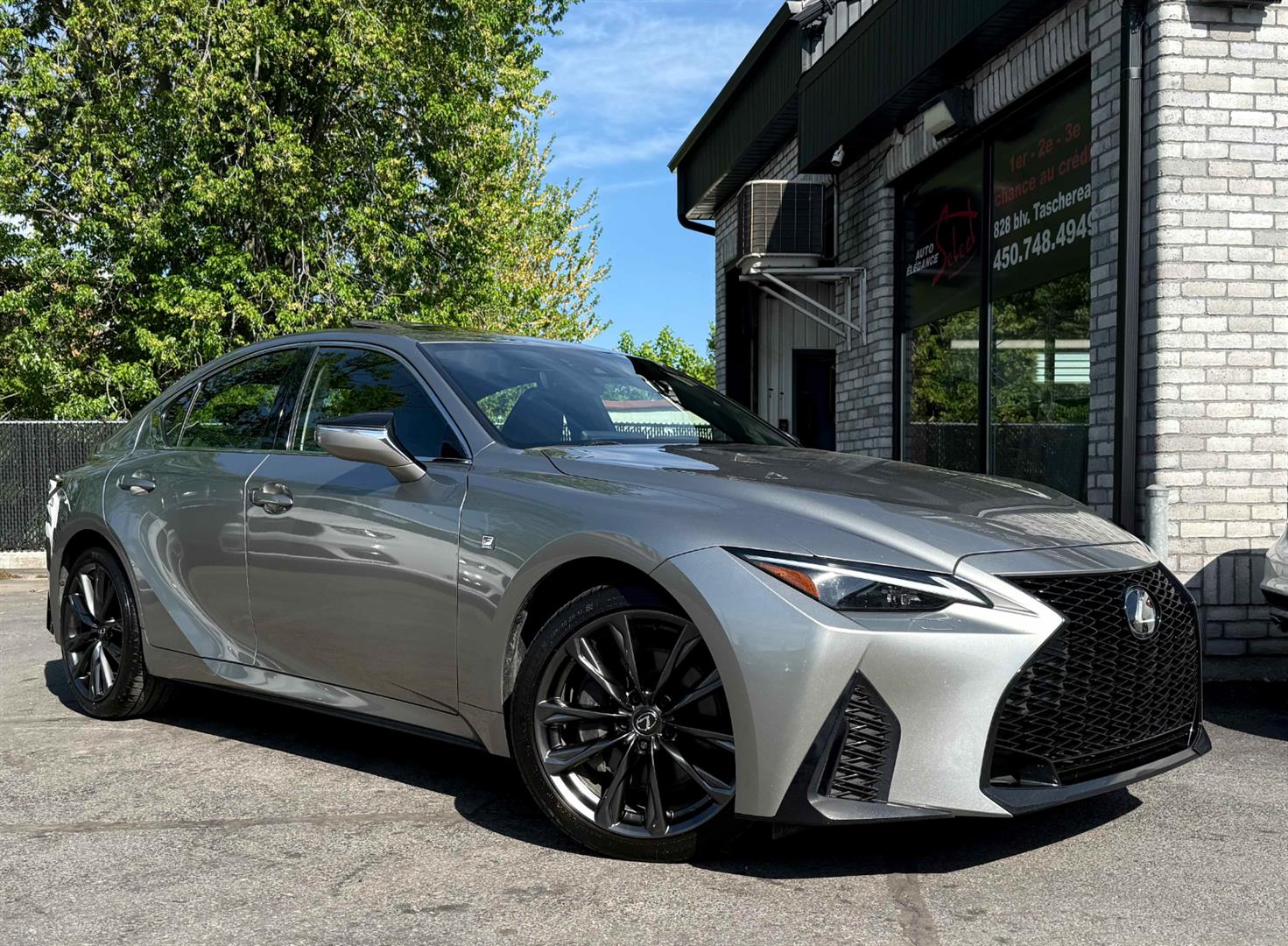 lexus IS  2023