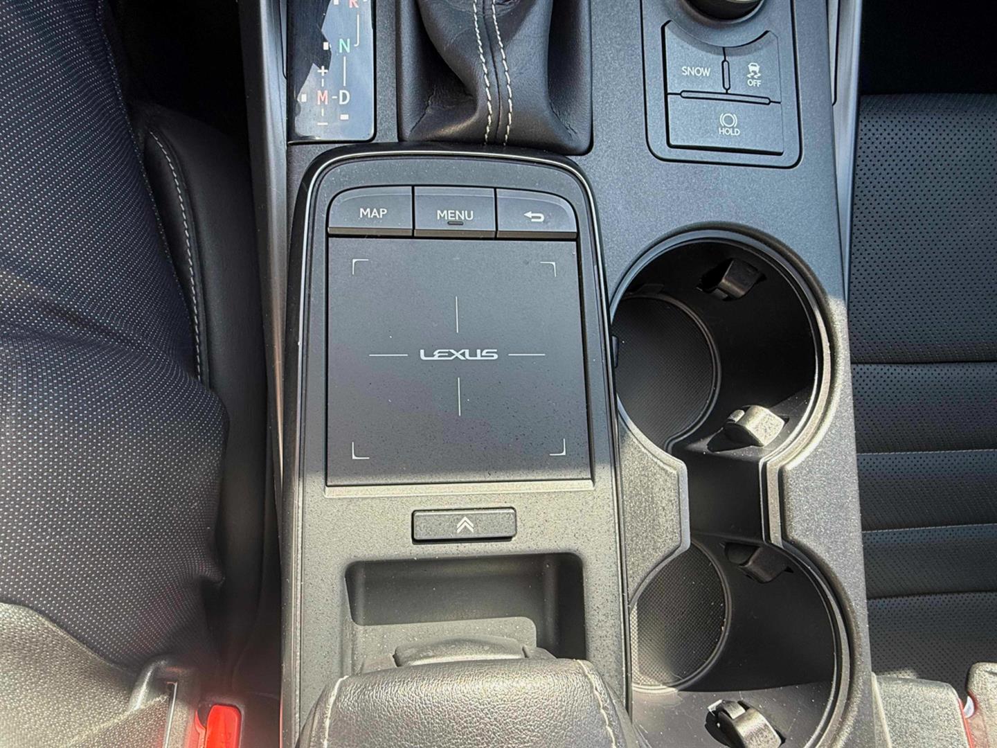 lexus IS  2023 - 21
