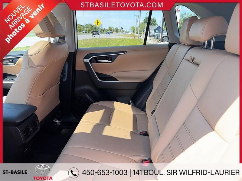 toyota RAV4 2021 - 12
