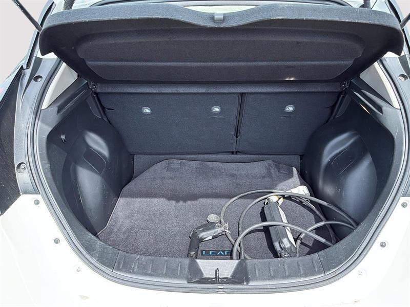 nissan LEAF 2023 - 24