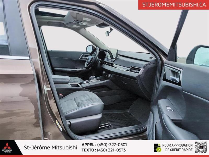 mitsubishi Outlander 2022 - 17