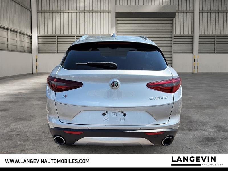 alfa romeo Stelvio 2021 - 6