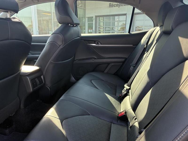 toyota Camry 2018 - 13
