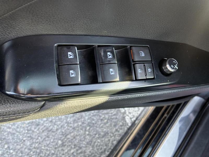 toyota Camry 2018 - 16
