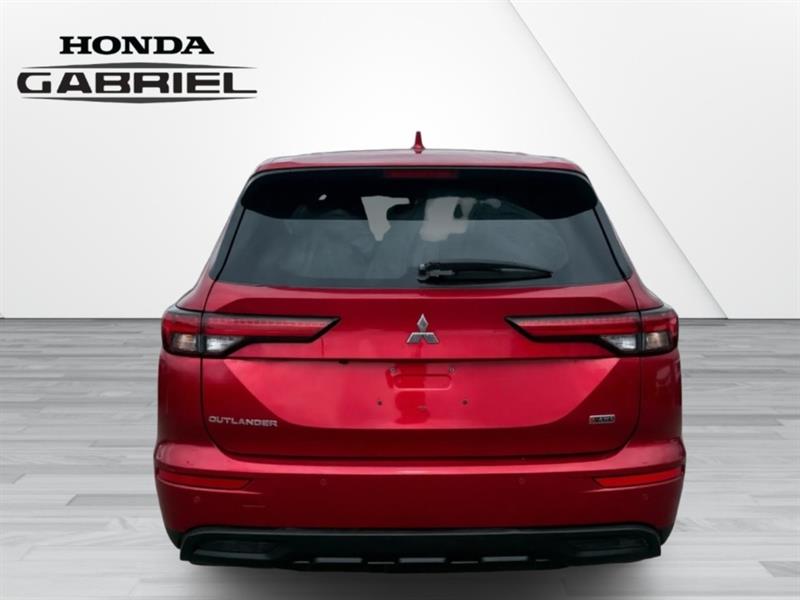 mitsubishi Outlander 2022 - 4