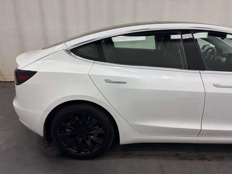 tesla Model 3 2020 - 12