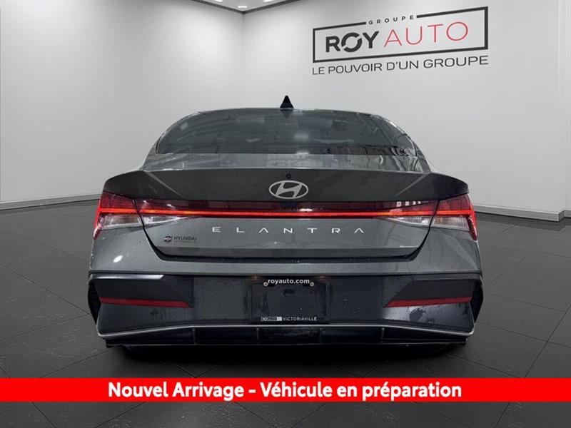 hyundai Elantra 2025 - 2
