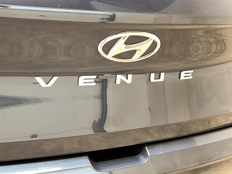 hyundai Venue 2022 - 24
