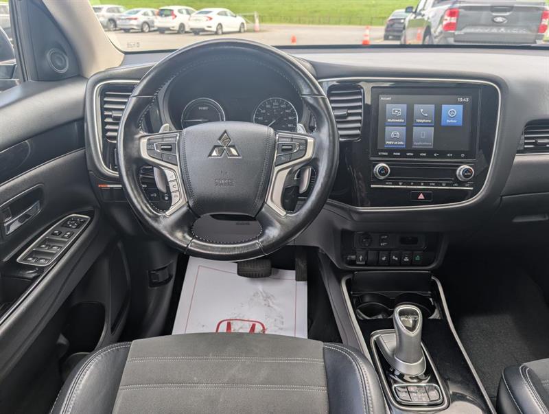 mitsubishi Outlander rechargeable 2020 - 13