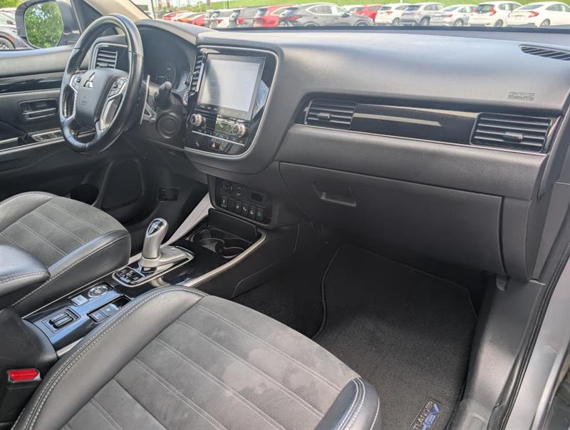 mitsubishi Outlander rechargeable 2020 - 21