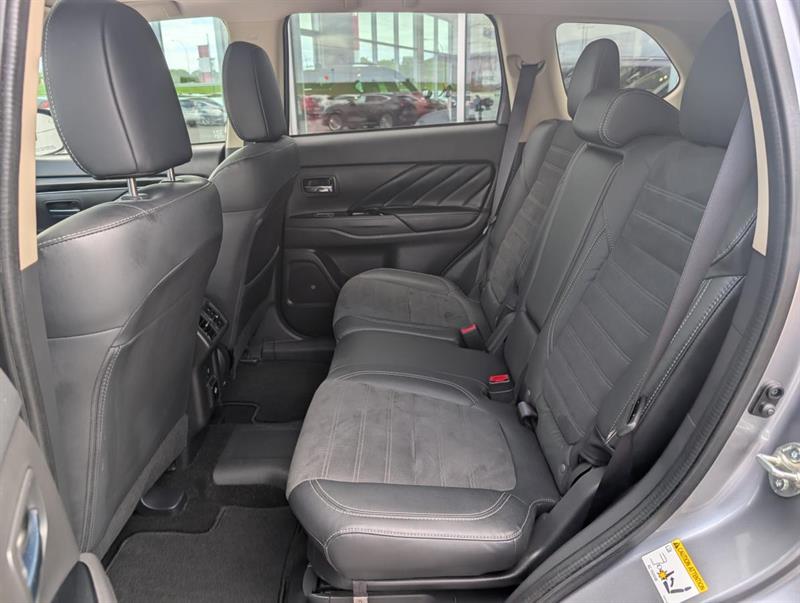 mitsubishi Outlander rechargeable 2020 - 23