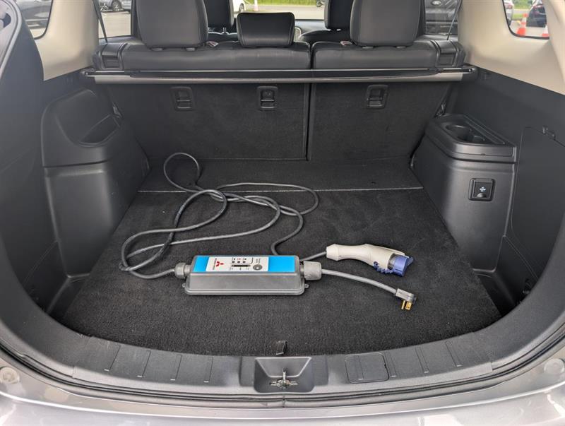mitsubishi Outlander rechargeable 2020 - 24