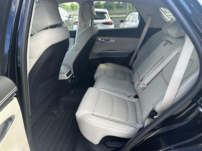 genesis GV70 2023 - 24