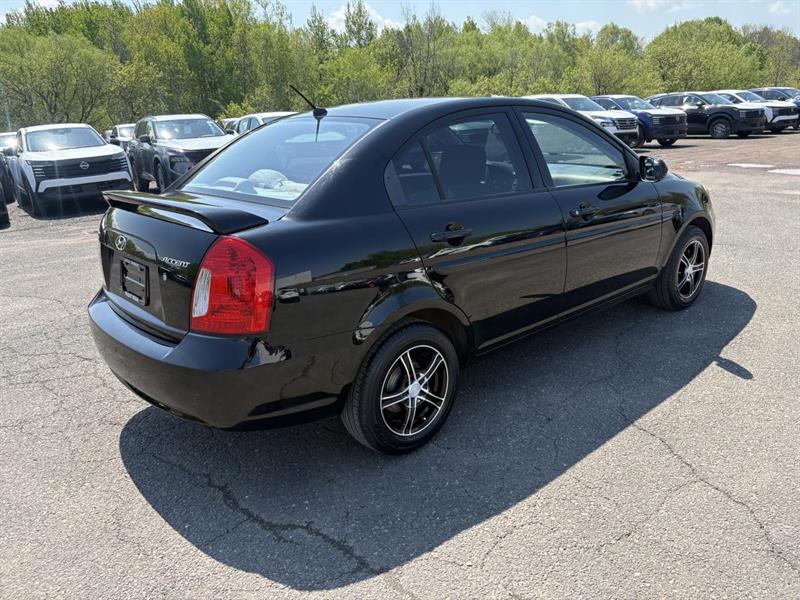 hyundai Accent 2010 - 3