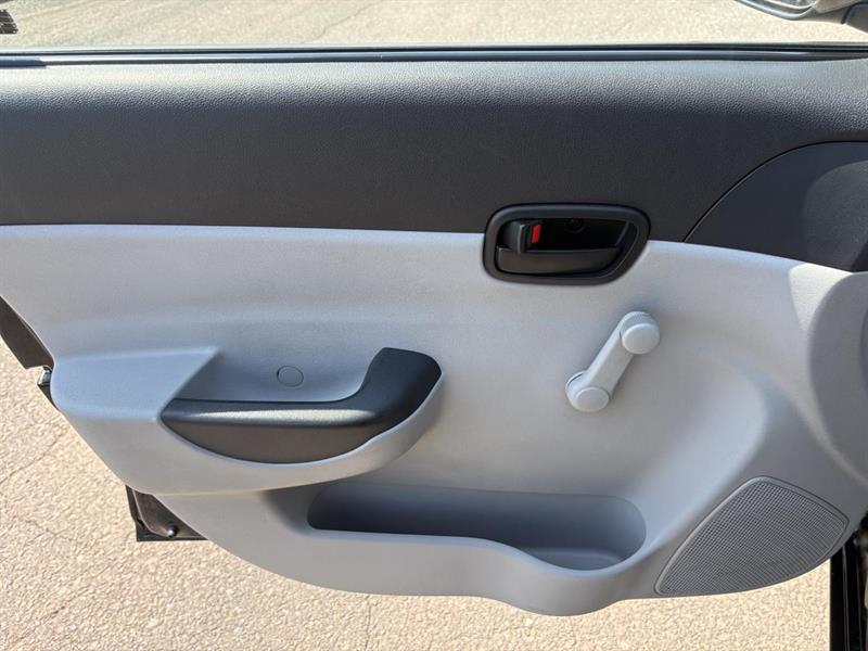 hyundai Accent 2010 - 16