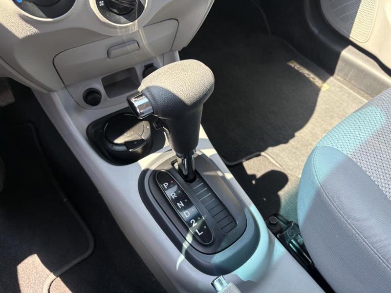 hyundai Accent 2010 - 18