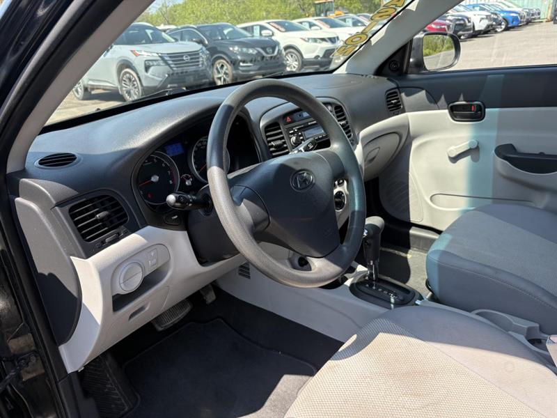 hyundai Accent 2010 - 21