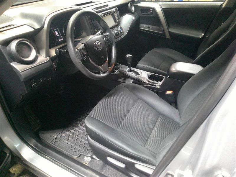 toyota RAV4 2018 - 10