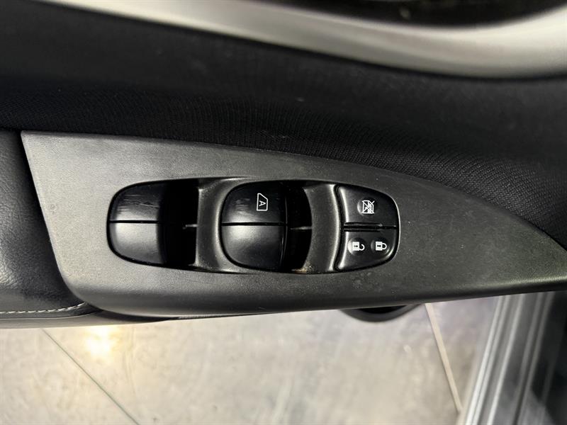 nissan Sentra 2019 - 12