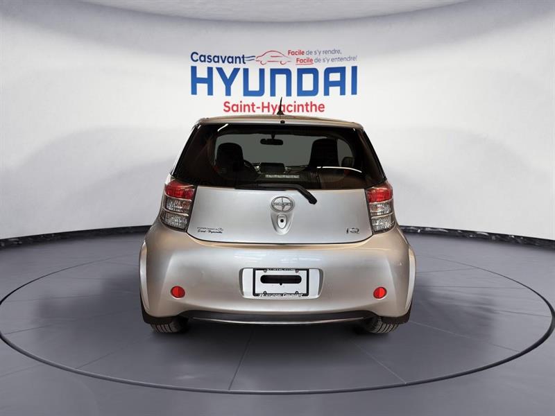 scion iQ 2015 - 8