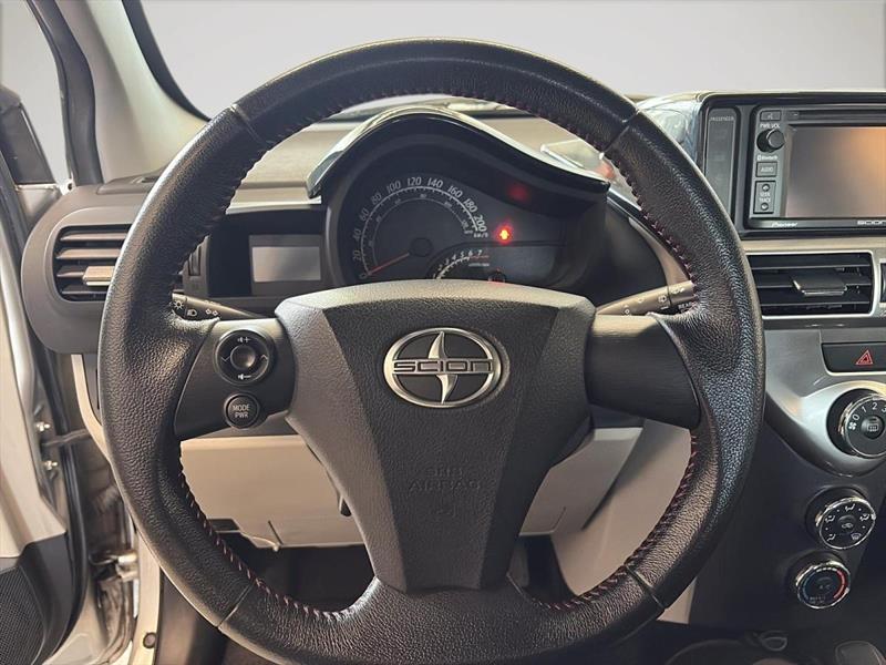 scion iQ 2015 - 12