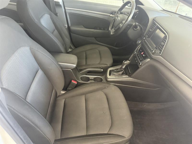 hyundai Elantra 2018 - 21