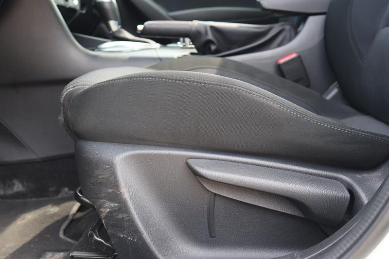 mazda Mazda3 2015 - 9