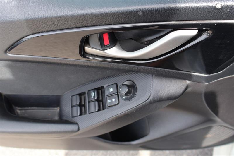 mazda Mazda3 2015 - 19