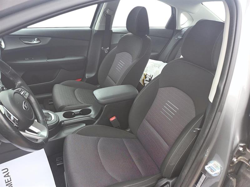 kia Forte 2021 - 10