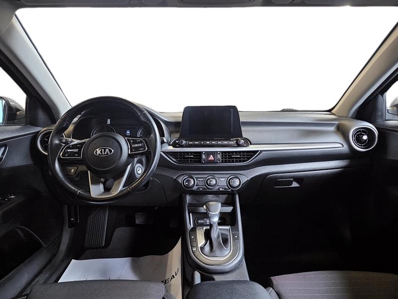 kia Forte 2021 - 11