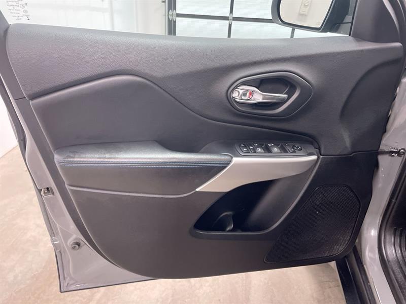 jeep Cherokee 2019 - 12