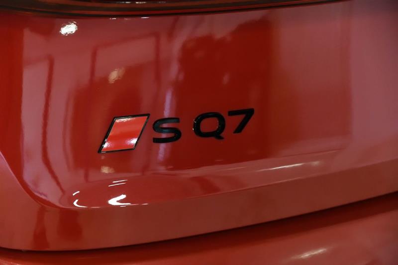 audi SQ7 2025 - 8