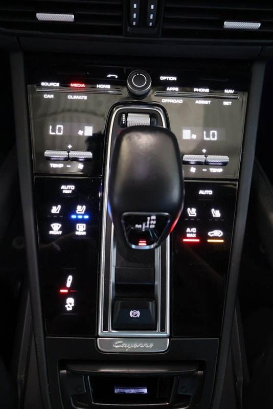 porsche Cayenne 2023 - 19