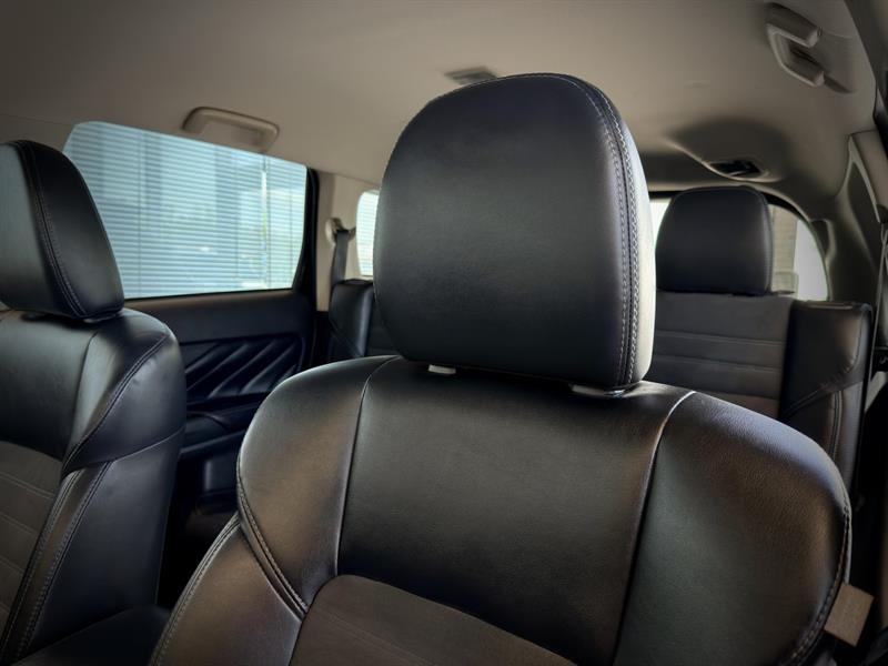 mitsubishi Outlander rechargeable 2020 - 20