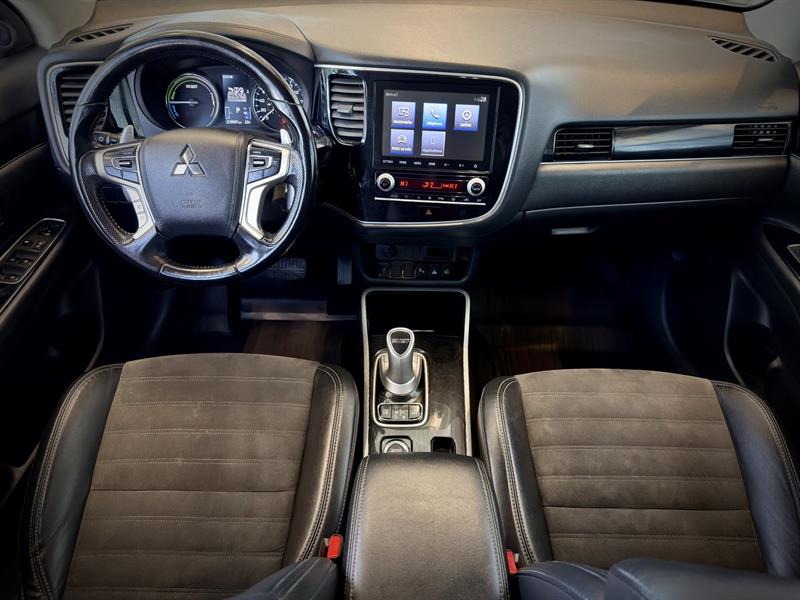 mitsubishi Outlander rechargeable 2020 - 26