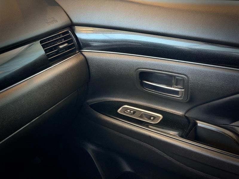 mitsubishi Outlander rechargeable 2020 - 34
