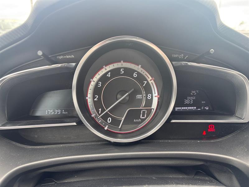 mazda Mazda3 2016 - 17