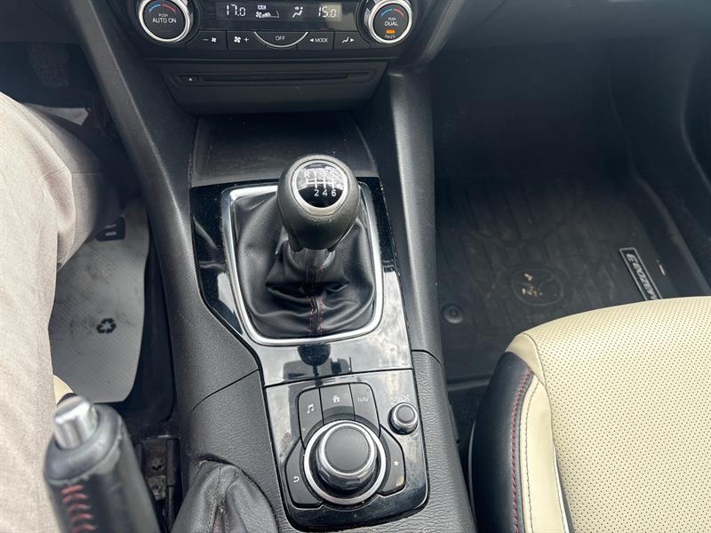 mazda Mazda3 2016 - 23