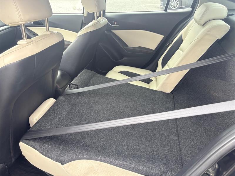 mazda Mazda3 2016 - 26