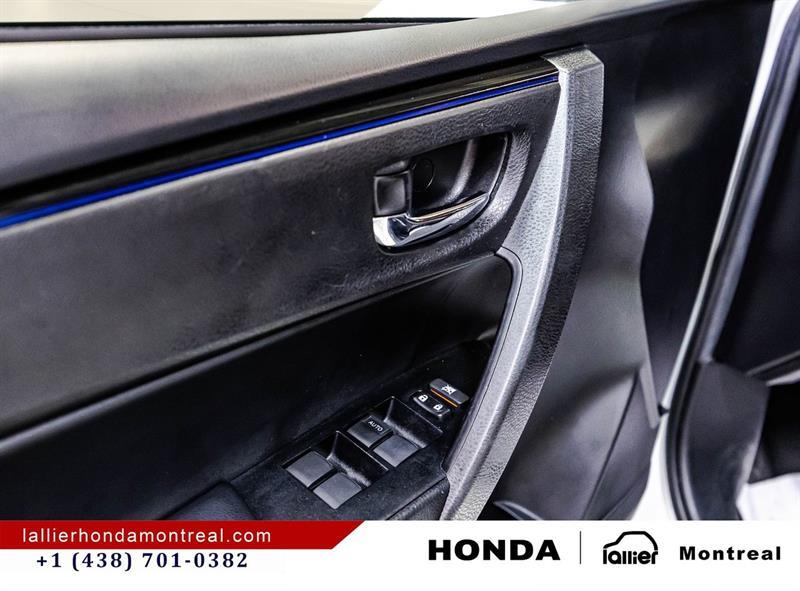 2018 Toyota Corolla - Image 11