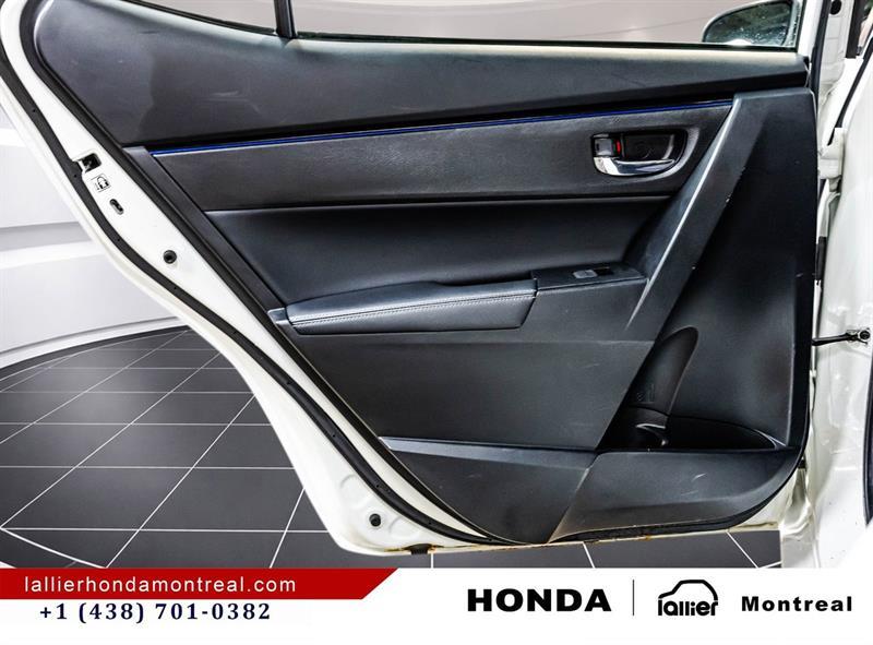 2018 Toyota Corolla - Image 12