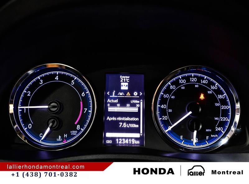 2018 Toyota Corolla - Image 22