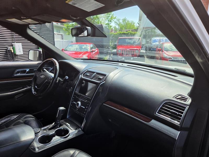 2017 Ford Explorer - Image 10