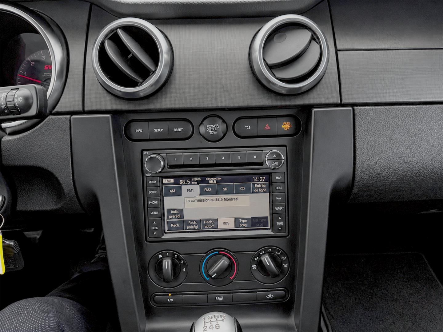 ford Mustang 2009 - 30